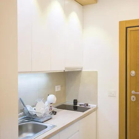 Luna Centar * 兹拉蒂博尔